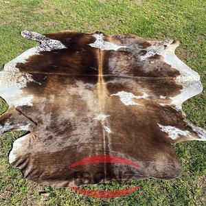 Tapis tricolores noir et blanc de la marque ISONZ, peaux de vache naturelles, épaisseur 1,2-2,0 mm, 30 pieds, sur mesure pour tapis, chaussures, sacs, ceintures - Product Image 5