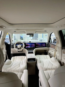 2024 Aito M9 SUV eléctrico de alto rendimiento Interior oscuro Caja de cambios automática Tracción delantera Híbrido Hecho en China - Product Image 2