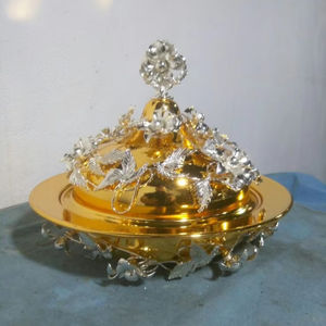 Elegant Stainless Steel Chafing <b>Dish</b> With Mirror Finished Designed For Professional <b>Chefs</b> Wedding Receptions And Holiday Parties - Product Image 1