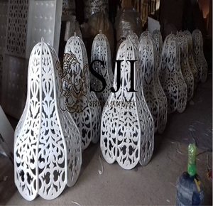 กระดิ่งแขวนงานแต่งงานทำจากไม้ ผลิตที่เดลี อินเดีย โดย Shobha Jain Impex เพื่อบรรยากาศหรูหราและรื่นเริง - Product Image 3