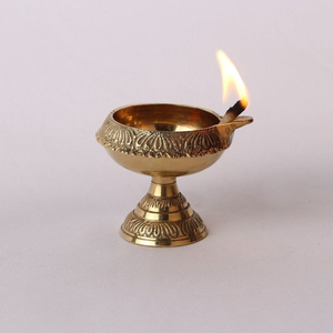 Diya ทองเหลืองตกแต่ง akhand Diya สำหรับตกแต่งบริษัทผลิตที่ใหญ่ที่สุด - Product Image 5