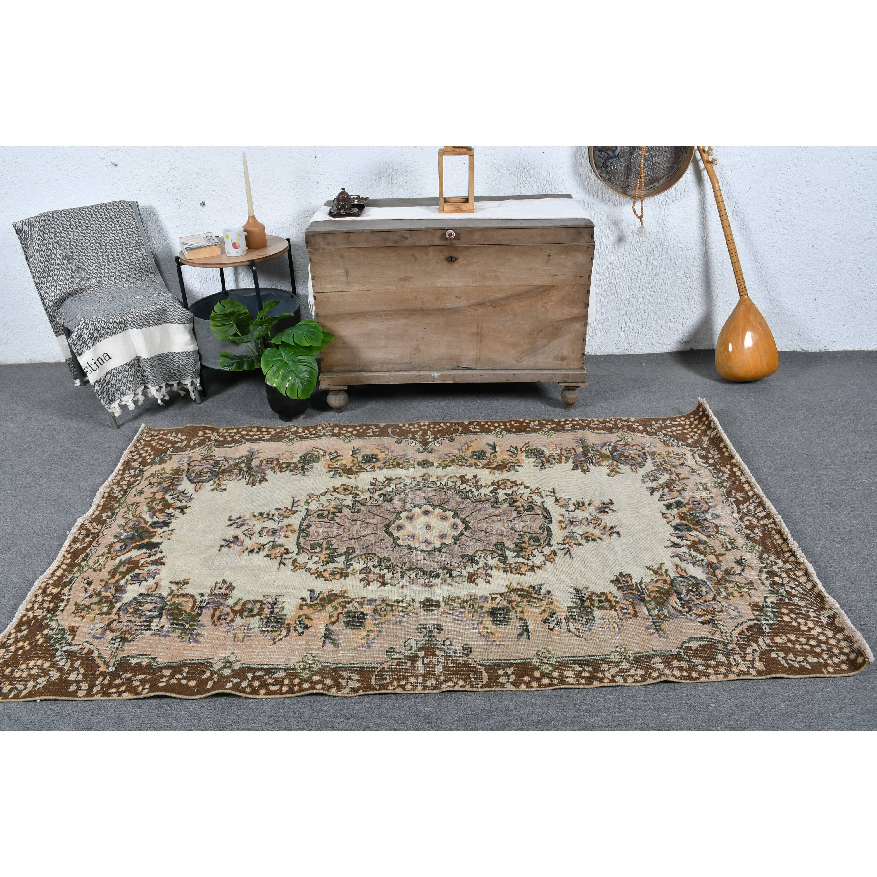 สีน้ำตาล