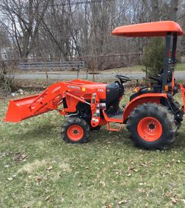 Tractor Agrícola Kubota B2650 Diésel Nuevo y Usado para Cultivo de Suelos, Jardinería y Trabajo Agrícola - Product Image 1
