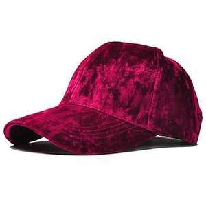 Broderie Velours Casquettes Chapeaux 5 Panneau Logo Personnalisé Doux Imperméable Respirant Velours Casquettes En Gros OEM - Product Image 1