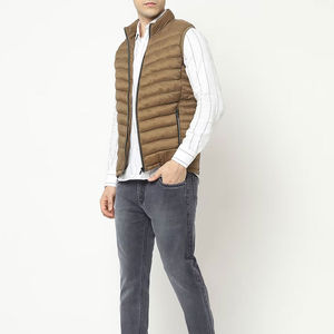 Diseño elegante Hombres Puffer Chaleco peso ligero gran oferta antiarrugas cómodo Transpirable con alta calidad Hombres Puffer Chaleco - Product Image 5