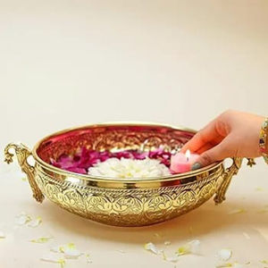 Cuenco ovalado elegante Floral Multicolor de latón ecológico y sostenible de 28 cm Meena Work para bodas Material metálico - Product Image 5