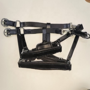 EQESTRIAN Collier de tête de style selle anglaise Halter Softy rembourré en noir et marron avec raccords en laiton ou en cuir chromé - Product Image 1