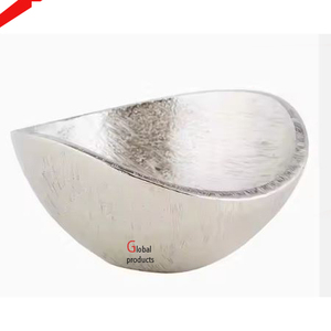 Bol de service alimentaire en aluminium de qualité supérieure à la conception de feuilles dorées pour restaurant et bar d'hôtel - Product Image 5