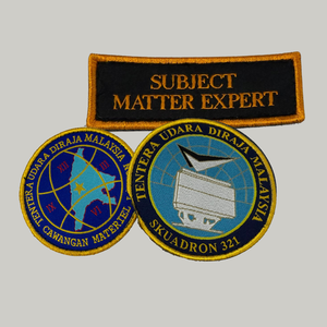 Etiqueta de velcro de gancho y bucle de alta calidad hecha a medida para un accesorio de parche de marca duradero en tela de cuero y artículos de PVC - Product Image 1