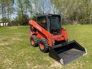 Chargeuse sur pneus Kubota SSV65 d'occasion avec système hydraulique pour la construction - Product Image 2
