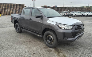 Camioneta Usada 2022 Doble Cabina 4.1-6L Gasolina Naturalmente Aspirada AWD Automática Cuero Oscuro Aleación de Aluminio Izquierda - Product Image 2