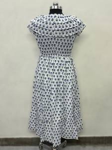 2025 Vintage Casual Maxi para mujer Primavera Verano cuello cuadrado estampado de flores Correa con volantes mangas voladoras hasta el suelo Natural - Product Image 4