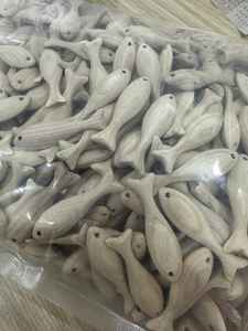 Poisson traditionnel en bois Art décoratif en bois naturel Promouvoir l'artisanat durable et le commerce mondial - Product Image 2