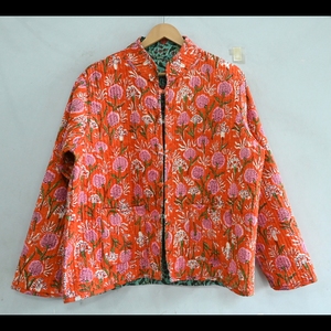 Veste en coton matelassé de style Boho fait à la main pour femmes manteau d'hiver avec impression de blocs bouton Kantha cadeau de décoration - Product Image 2