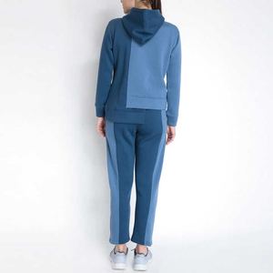 Chándal de sublimación de dos piezas de calidad superior para mujer Servicio de diseñador personalizable de fábrica al por mayor para la temporada de invierno - Product Image 3