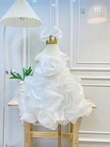 Vestido de niñas de alta calidad para ocasiones especiales, muchas capas, tela de gasa, forro de algodón, diseño Halter, suministro ODM de Vietnam - Product Image 2