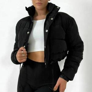 Veste en duvet chaude d'hiver à la mode pour femmes Design personnalisé avec logo en cuir de mouton doublure en nylon tissu de toile pour une utilisation en extérieur - Product Image 2