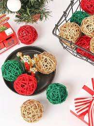 Boules de rotin artisanales de qualité supérieure pour Noël festif et décoration intérieure Différentes tailles pour l'ambiance et le but décoratif - Product Image 4