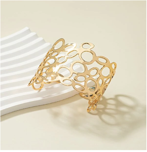 Pulseras en Oferta: Brazaletes Delicados y Atractivos para Damas. Nuestro Diseño Único de Brazaletes y Pulseras con Motivo de Pavo Real en Latón. - Product Image 5