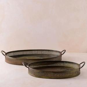 Plateaux de service décoratifs haut de gamme faits à la main en laiton et aluminium, finis pour l'hôtellerie, la maison et la décoration de table - Product Image 2