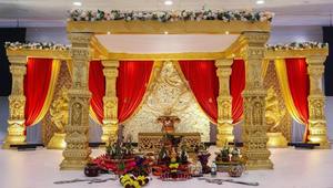 Mandap de Madera para Bodas Gujarati, Eventos de Boda, Pilares de Madera de Alta Venta, Fabricantes de Mandaps, Lugares para Bodas en Australia - Product Image 5