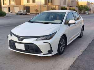 Camry hybride LE AWD d'occasion 2022, excellent état, sièges en cuir, 5 places, régulateur de vitesse adaptatif, phares halogènes, caméra 360°, panoramique - Product Image 2