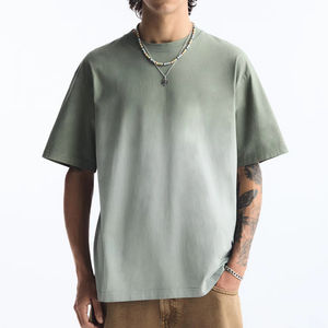 Camiseta Oversize Personalizada con Efecto Ácido para Hombre, Cuello Redondo, Estampado Desgastado, Estilo Urbano, de Algodón Pesado - Product Image 3