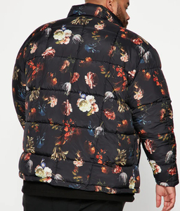Chaqueta Acolchada Negra para Hombre de Talla Grande con Estampado Floral Multicolor Vibrante, Cierre Completo, Bolsillos Laterales, 100% Poliéster - Product Image 6