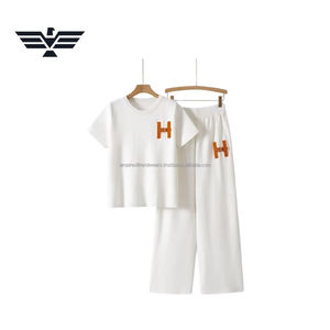 Conjunto de Sudadera con Capucha y Pantalones Cortos de Forro Polar Unisex, con Logotipo Personalizado y Bolsillos Laterales |   Sudadera con Capucha Informal Transpirable para Invierno |   100% - Product Image 2