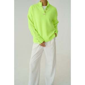 เสื้อสเวตเตอร์สีเขียวเข้มนีออน 10 กระดุม - Product Image 2