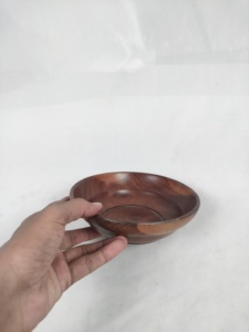 Tazón de Madera Hecho a Mano para Servir Frutas y Ensaladas, Diseño Natural, Ecológico, Vajilla para Bodas - Product Image 4