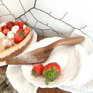 Prix de gros le moins cher couteau à trancher les gâteaux en bois durable couteaux à trancher pour tarte en bois - Product Image 2