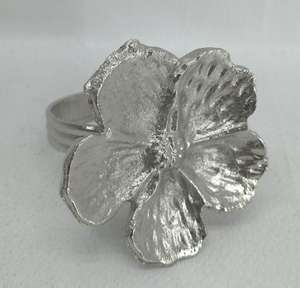 Vente en gros Anneaux de serviette en métal bois de cerf enveloppés Accessoire de décoration artistique de table pour mariage cuisine occasions de printemps événements de Noël - Product Image 6