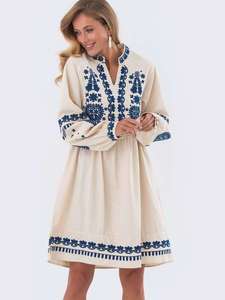 Robe traditionnelle ukrainienne Vishivanka pour femmes robe ukrainienne brodée blanche vêtements folkloriques faits à la main cadeau national - Product Image 3