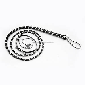 Látigo de cuero blanco y negro de una sola cola, diseño personalizado BDSM, nuevo látigo artesanal de alta calidad para montar toros, mango de látigo kinky. - Product Image 1