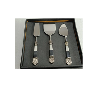 Ensemble de fromages de luxe en acier inoxydable poli miroir doré avec poignée en nacre et boîte d'emballage de cadeaux marron - Product Image 6