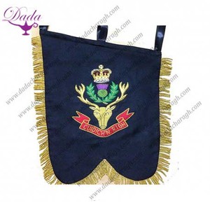 Tissu de bannière de tuyau brodé à la main double face sur mesure avec épingle de sûreté et type d'insigne à coudre - Product Image 4