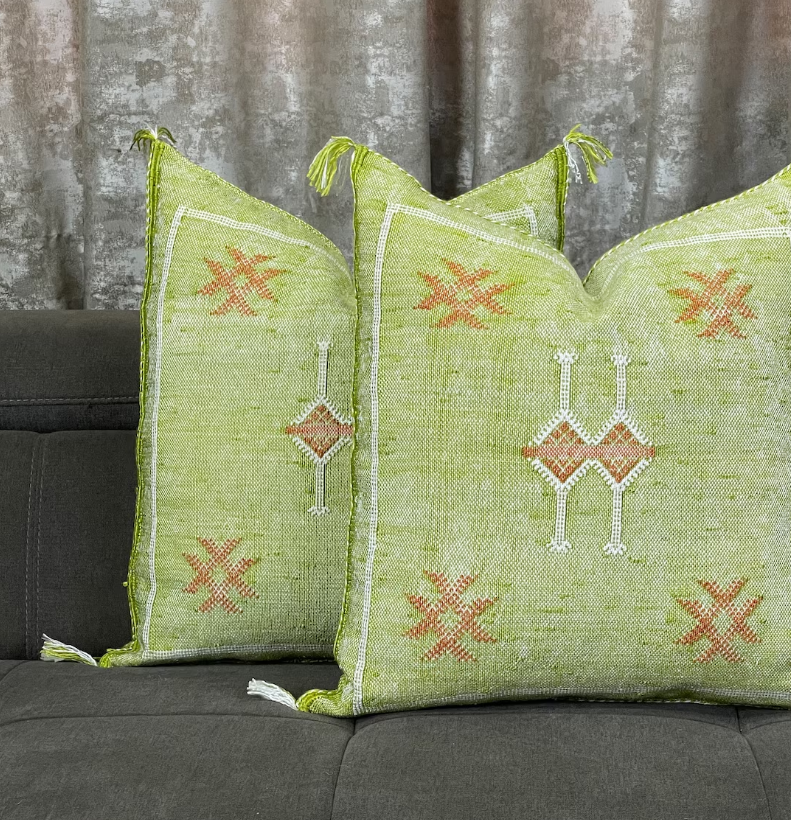 สีเขียวอ่อน