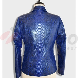 Veste en cuir gaufré python bleu pour femme nouvelle veste balazer en cuir de style imprimé serpent - Product Image 6
