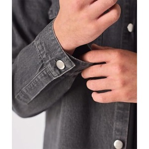 Vente chaude de la saison Veste en jean pour homme Coupe ample Couleur unie Style décontracté haut de gamme Vêtement d'extérieur - Product Image 2