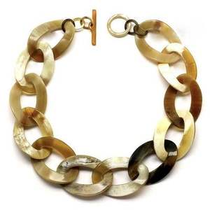 Collar de cuerno de búfalo hecho a mano - Product Image 1