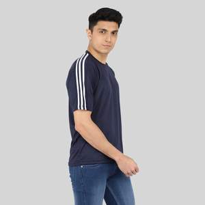 T-shirt de sport pour homme 100% coton noir à manches courtes respirant en tissu jersey 180g, disponible en variantes compressées 200g - Product Image 1