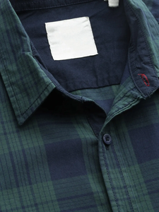 เสื้อเชิ้ตผ้าสักหลาดแขนยาวลายสก็อตลำลองสำหรับผู้ชายเสื้อลายตารางแบบติดกระดุม - Product Image 5