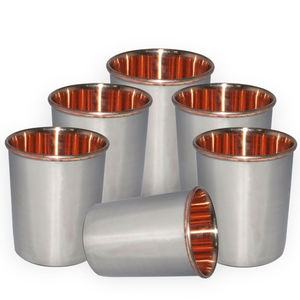 Vaso de cobre saludable para beber, con interior liso y estilo atemporal, diseñado para terapias naturales, hogares y uso en bares. - Product Image 1