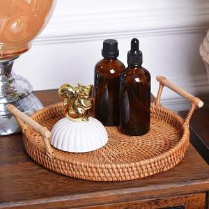 Plateau de service en jute de rotin décoratif fait à la main avec finition en incrustation d'os Ensemble de 3 plateaux de serveur de nourriture de forme arrondie - Product Image 4