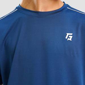 T-shirt moderne pour jeunes, 100 % polyester, bleu marine, tissu tricoté épais, coton de qualité supérieure, options d'impression disponibles - Product Image 6