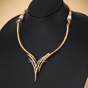 Elegante collar en forma de V para mujer, oro amarillo de 14kt con diamante redondo cultivado en laboratorio VVS, joyería de lujo moderna elegante - Product Image 3