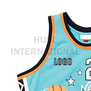Tenue de basketball personnalisée de qualité supérieure avec impression par sublimation – Ensemble professionnel respirant grande taille – Vente en gros - Product Image 3