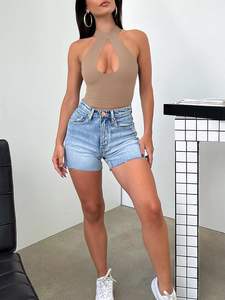 Hauts courts sans manches personnalisés débardeurs en tissu tricoté sexy avec lettre imprimée col licou gilet de fitness pour la salle de sport et le yoga - Product Image 3