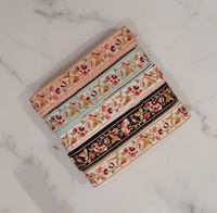 Rubans et lacets brodés à la machine sur mesure dans divers modèles-paillettes brodées de couleur noire pour robes de mariée